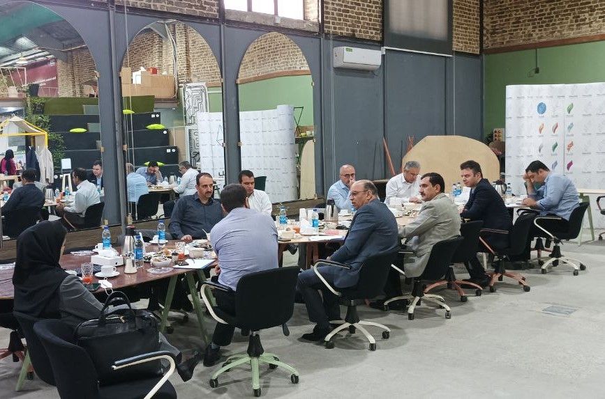 دومین جلسه هماندیشی مدیران عامل شرکتهای تابعه هلدینگ سرآمد برگزار شد دومین جلسه هماندیشی مدیران عامل شرکتهای تابعه هلدینگ سرآمد برگزار شد