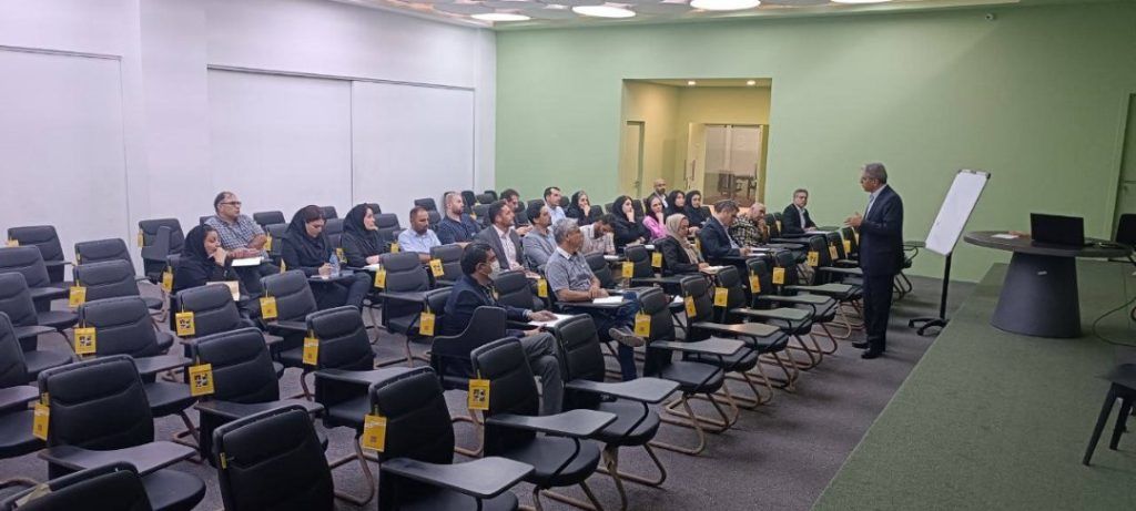 دوره قوانین بیمه تامین اجتماعی ویژه مدیران و کارکنان مالی و منابع انسانی هلدینگ سرآمد برگزار گردید